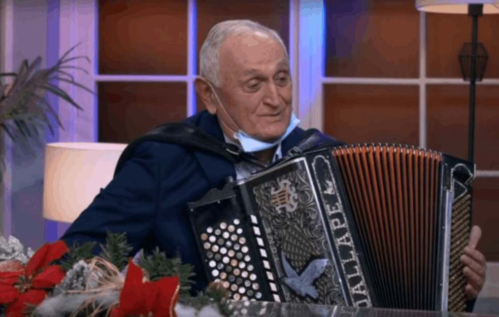OVO JE MOŽDA I NAJPOZNATIJA PESMA NOVICE NEGOVANOVIĆA: Cune je otpevao i bukvalno KIDA DUŠU! (VIDEO)